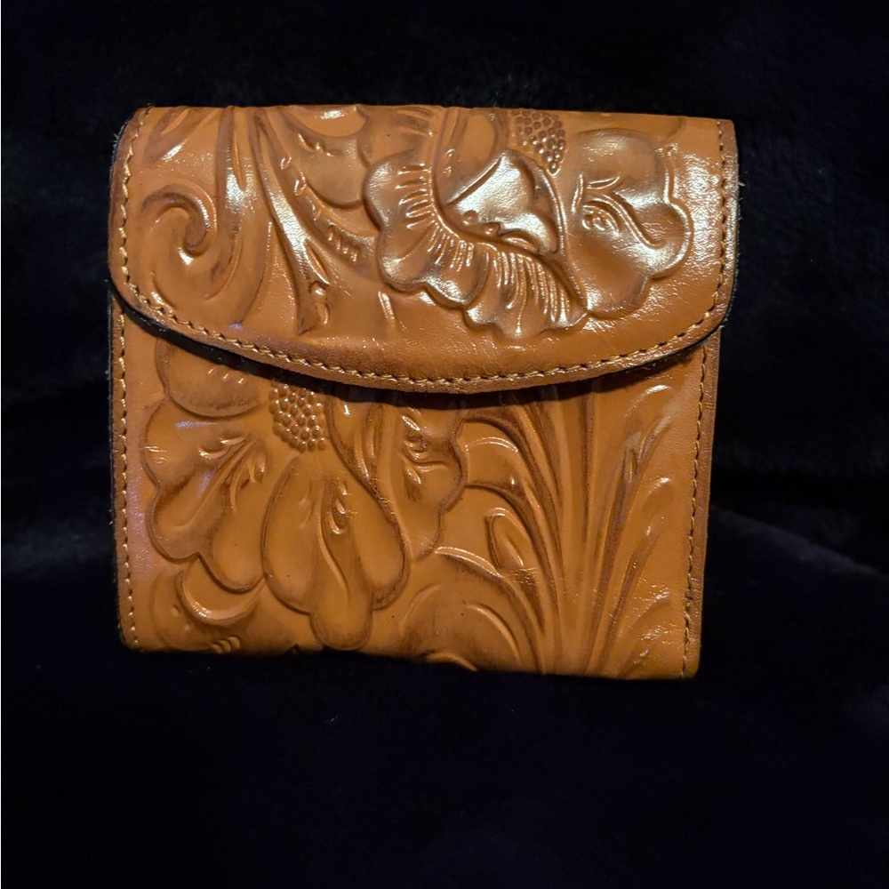PATRICIA NASH WOMENS REITI WALLET COGNAC - like new